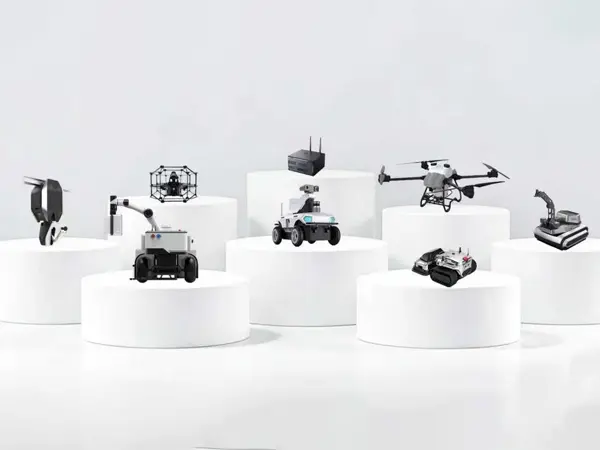 Tianjin Weide Aviation задълбочава сътрудничеството на сцената, реализирайки множество практически проекти за верижни/колесни шасита и роботи за катерене по стени